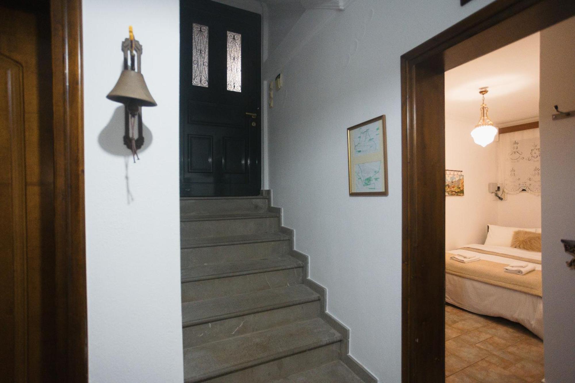 Billiard Home In Trikala Exterior foto